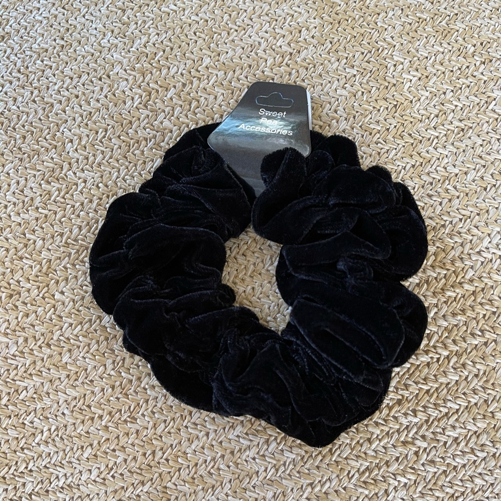 Large black scrunchie